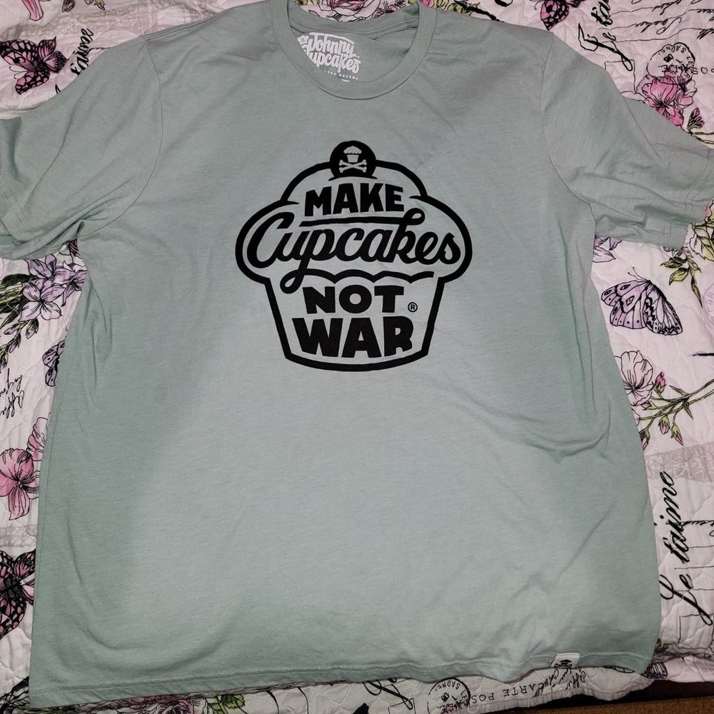 Johnny Cupcakes Men's Size 2XL T-Shirt. Used.
